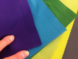 Farbskala Kissen, Baku