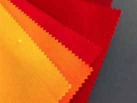 Farbskala Kissen, Baku