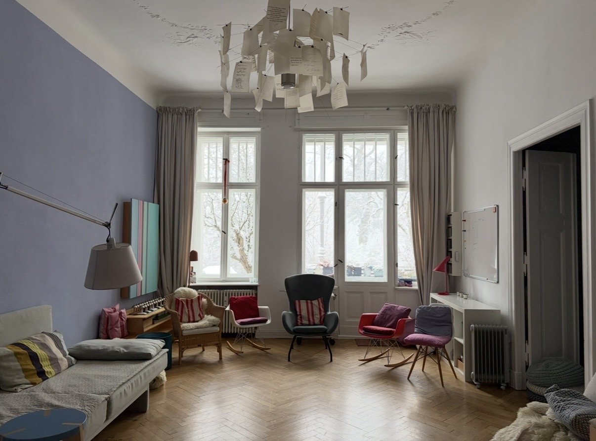Blick in den Seminarraum des montessori labors